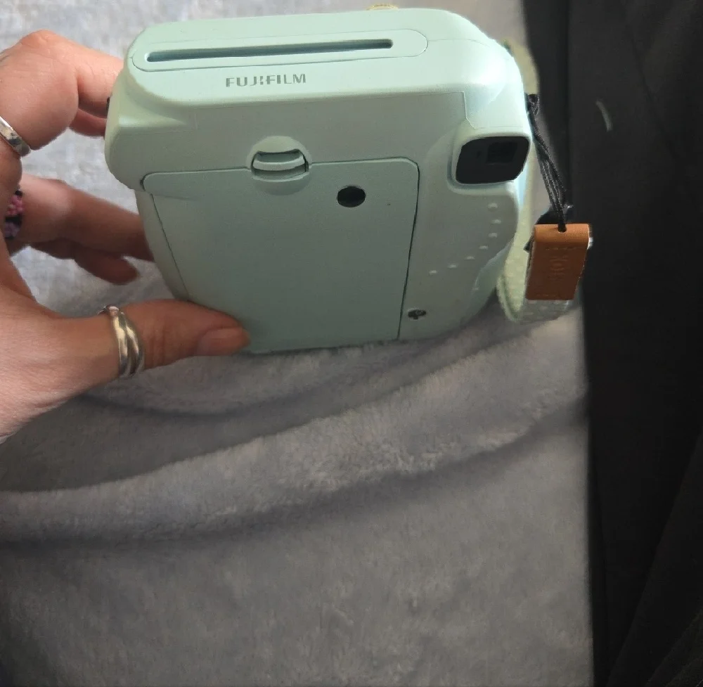 Fujifilm Instax Mini 9 Instant Camera - Mint Green - Picture 2 of 5